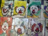 "Clowns" Peinture gouache sur journaux (6-8ans)